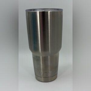 YETI Rambler Tumbler 24oz Ounce Stainless Steel with OEM Yeti Lid